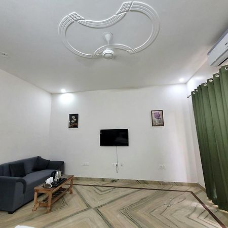 Raj Residency Stay Gurgaon Esterno foto