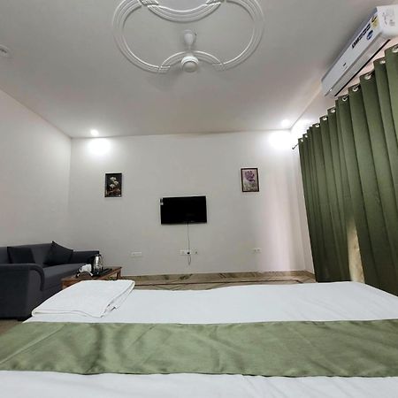 Raj Residency Stay Gurgaon Esterno foto