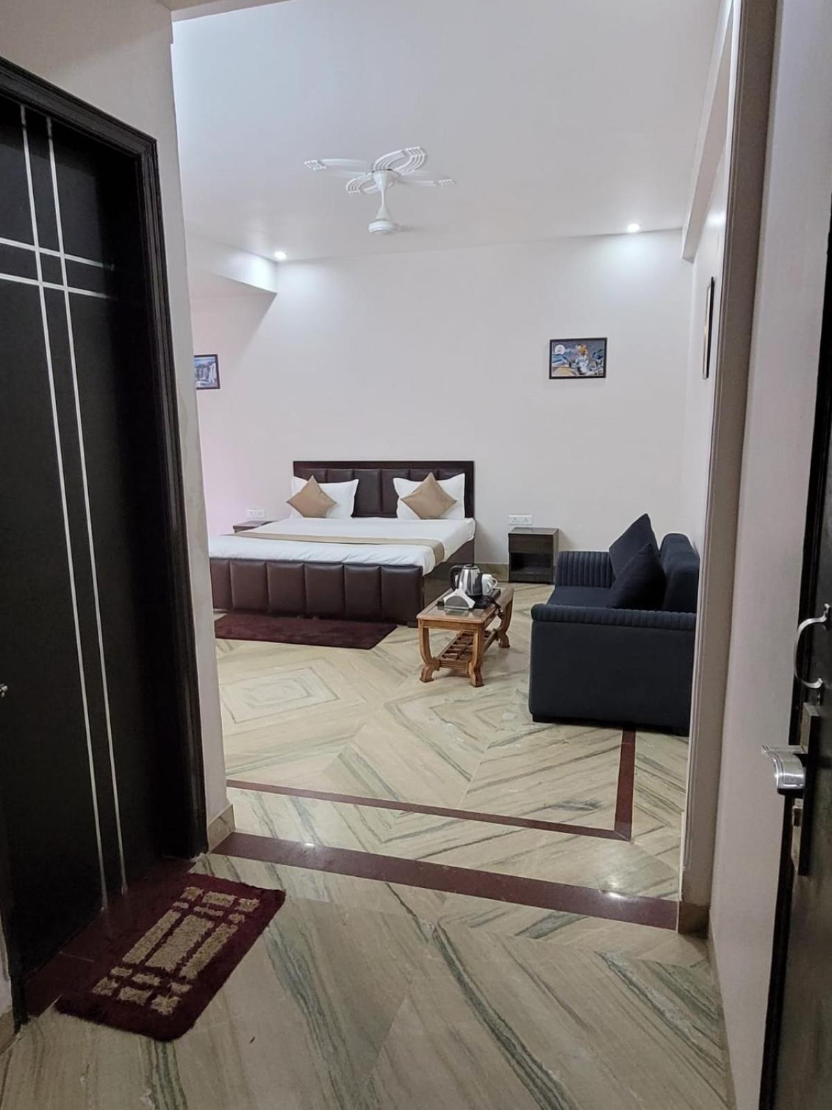 Raj Residency Stay Gurgaon Esterno foto