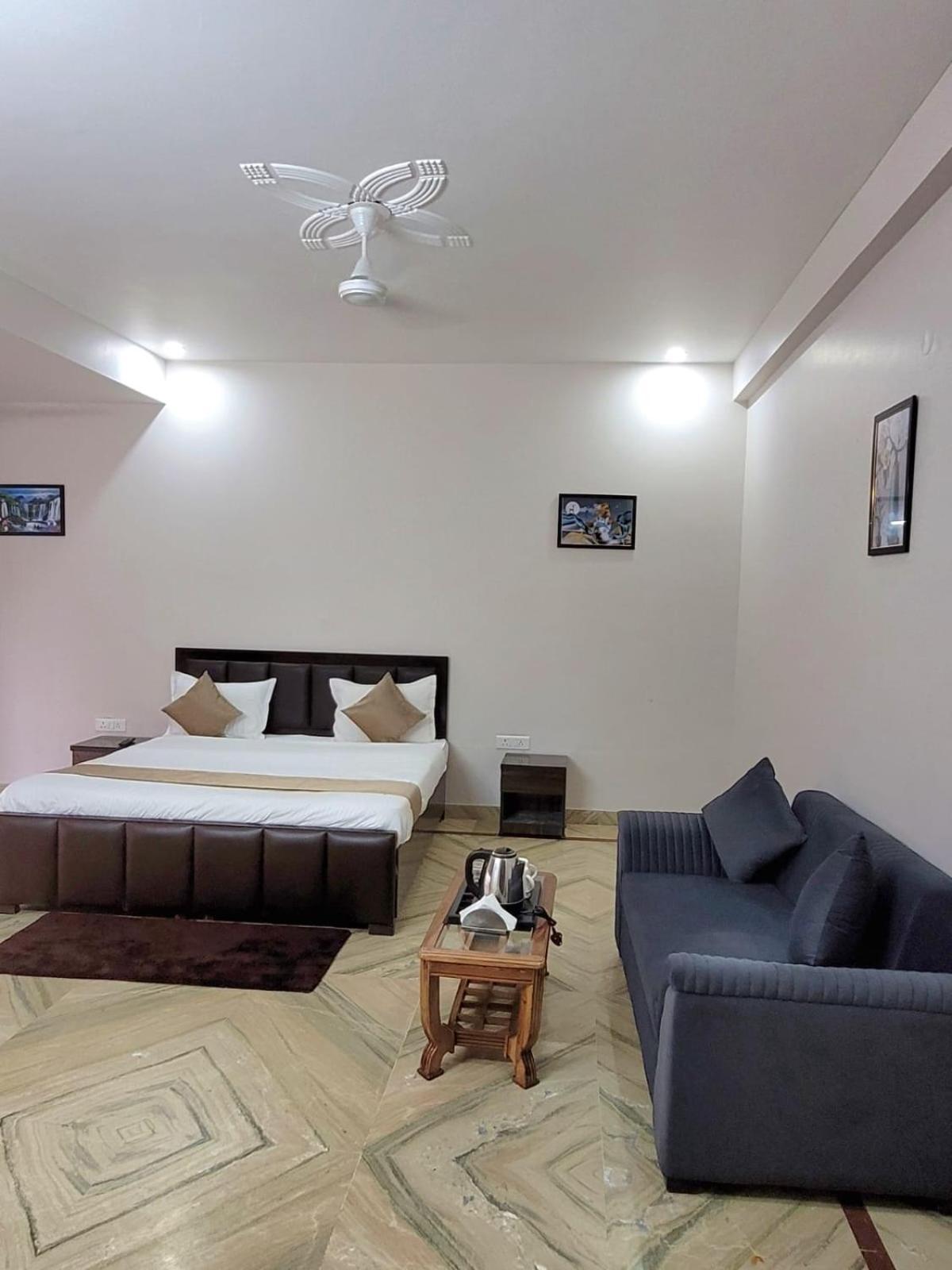 Raj Residency Stay Gurgaon Esterno foto